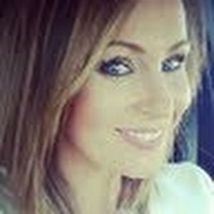 Meet your Posher, Lindsey a